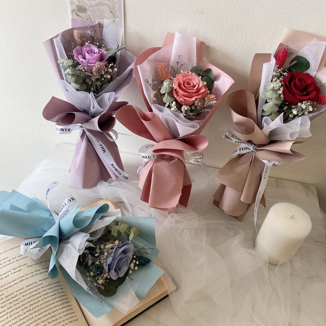 永生花花束 毕业花束 母亲节花束 生日花束 干燥花 玫瑰 棉花 - 干燥花/捧花 - 植物．花 多色