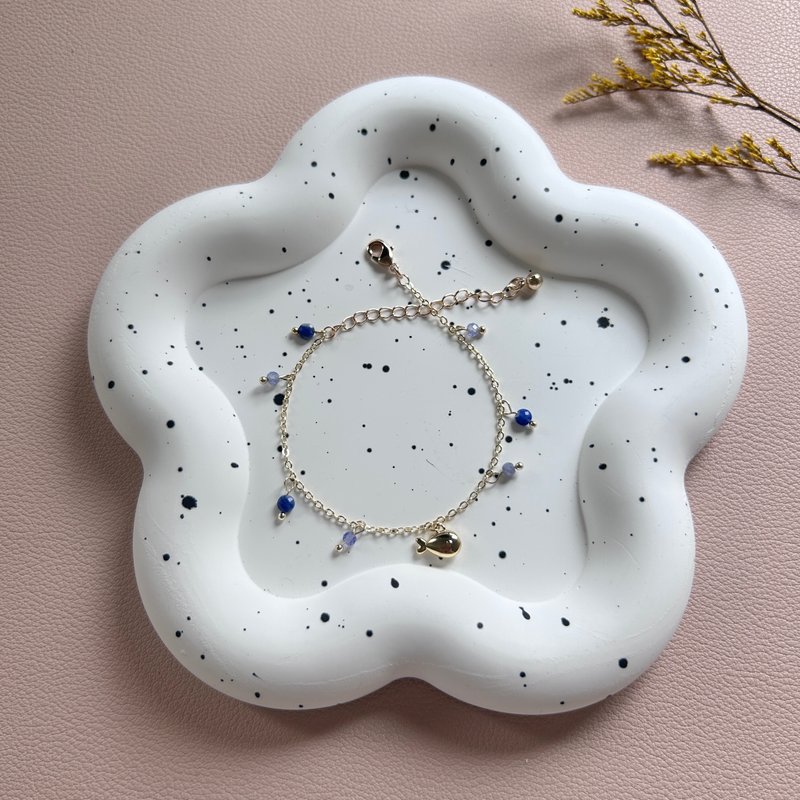 疗愈系列 No.4 接纳伤口 14k金练x蓝纹石x鱼吊饰-水金手练 - 手链/手环 - 水晶 蓝色