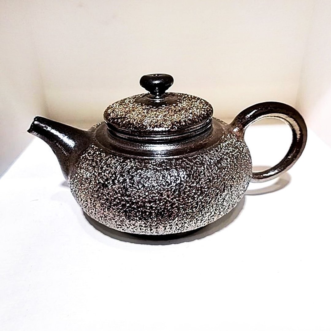黑曜贵族 手作柴烧冰烟壶 150cc 冰烟茶壶 正把壶 柴烧壶 - 茶具/茶杯 - 陶 黑色