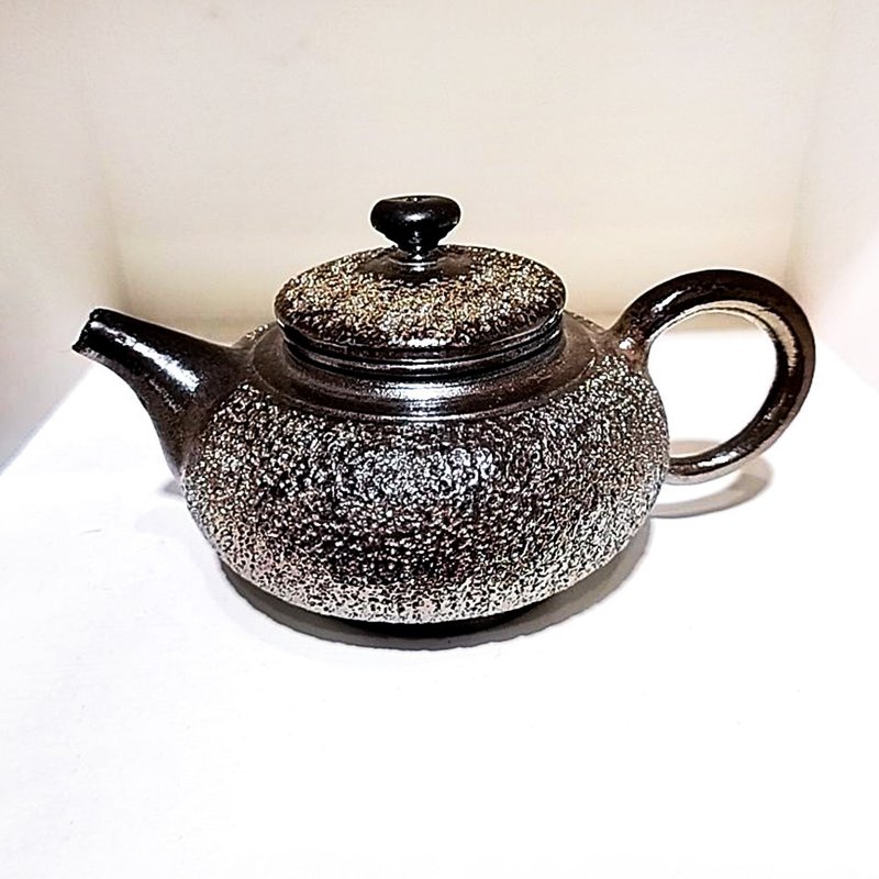 黑曜贵族 手作柴烧冰烟壶 150cc 冰烟茶壶 正把壶 柴烧壶 - 茶具/茶杯 - 陶 黑色