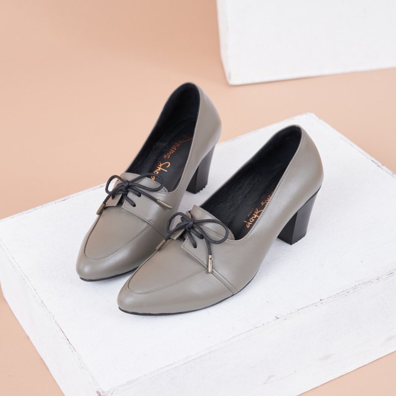 宽楦踝靴_绑带尖头粗跟鞋 灰绿 - 高跟鞋 - 真皮 灰色