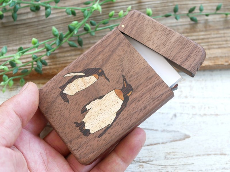 Wooden business card holder [Penguins] Walnut - 名片夹/名片盒 - 木头 咖啡色