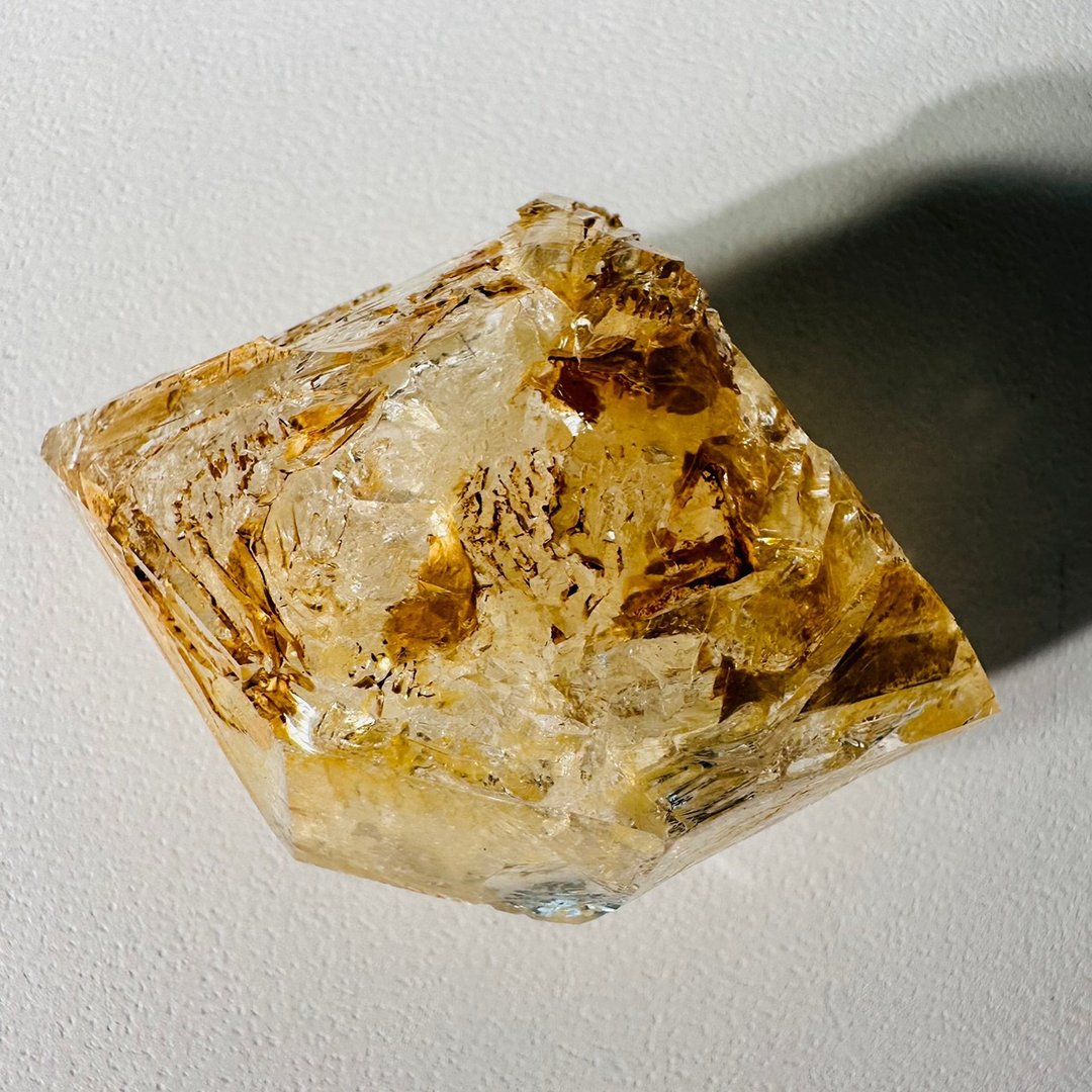 巴基斯坦黄泥骸骨水晶1 彩虹开窗 骨干水晶开窗 原石原矿宝石 - 摆饰 - 其他材质 黄色