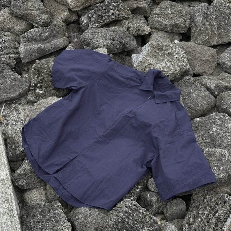 Zuuie Hooman Line 尼龙塔夫绸半拉链衬衫 - 海军蓝 - 中性连帽卫衣/T 恤 - 尼龙 蓝色