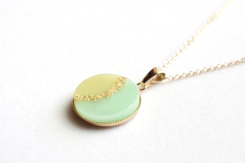树脂艺术 圆形坠饰・怀旧的声音 - 项链 - 树脂 绿色