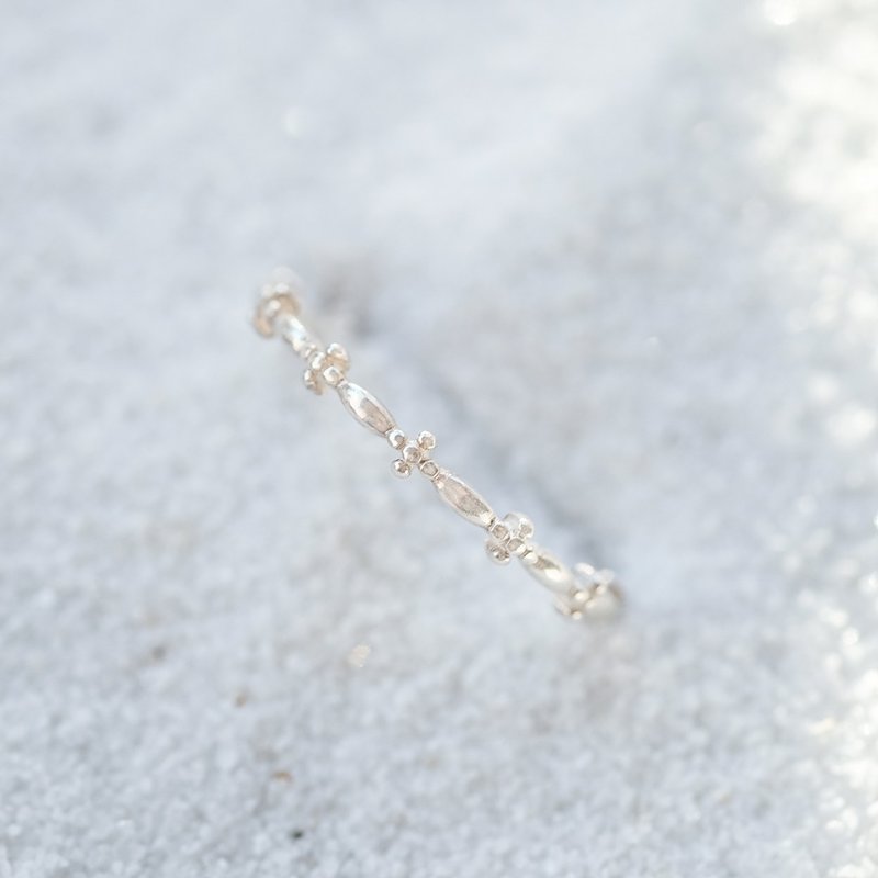 Daily纯银系列-纯银光芒米粒戒 925纯银戒 尾戒 气质款 个性 可碰 - 戒指 - 纯银 银色