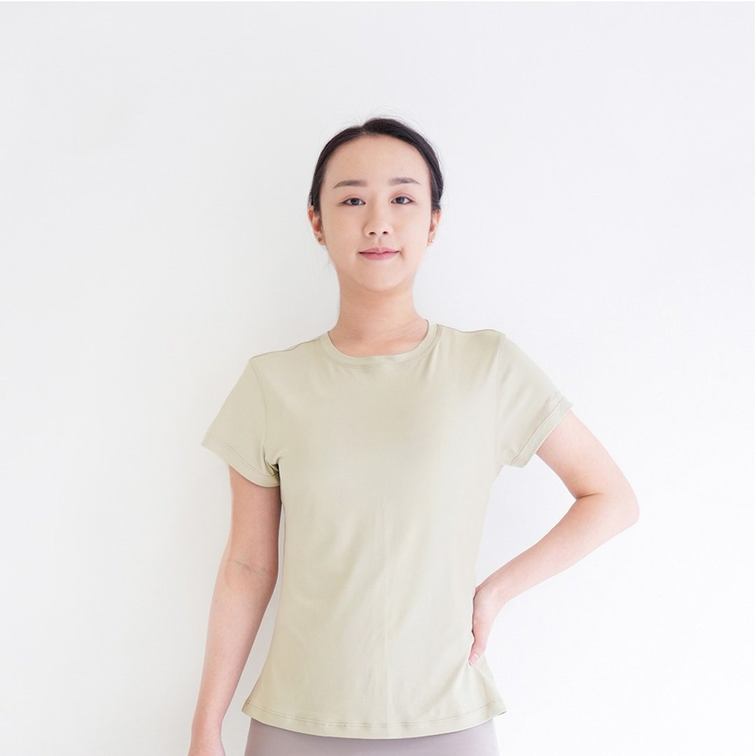 【Mukasa】DURABLE 简约短袖运动上衣 - 奶油杏 - MUK-22041 - 女装运动衣 - 其他材质 卡其色