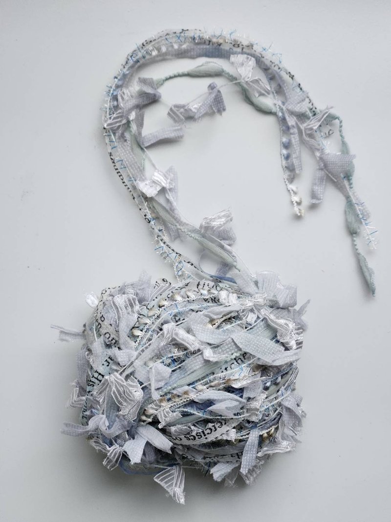 日本纱线  630厘米 - 编织/刺绣/羊毛毡/裁缝 - 其他人造纤维 灰色