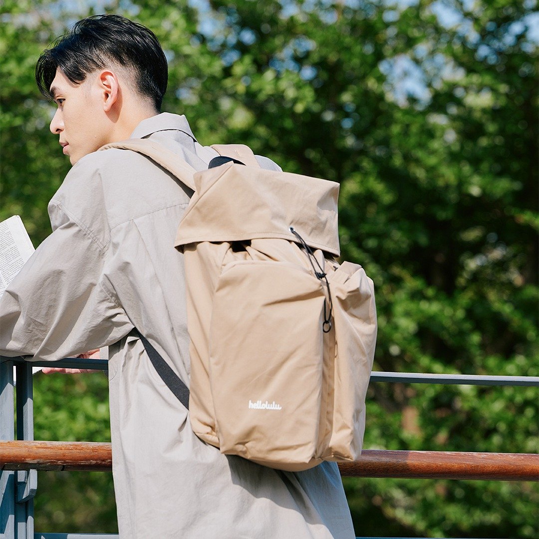 Flow 系列新品 | 索绳休闲旅行后背包 L 号 OLIVER ECO 大容量双肩包 - 后背包/双肩包 - 环保材料 卡其色
