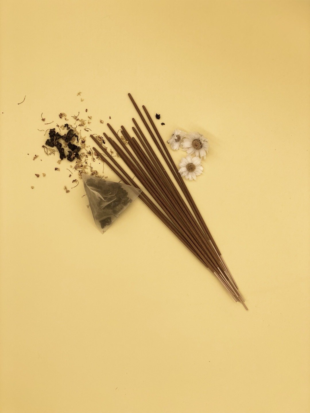 桂花乌龙茶线香 (PYBC.LIFE) - 香薰/精油/线香 - 精油 黄色