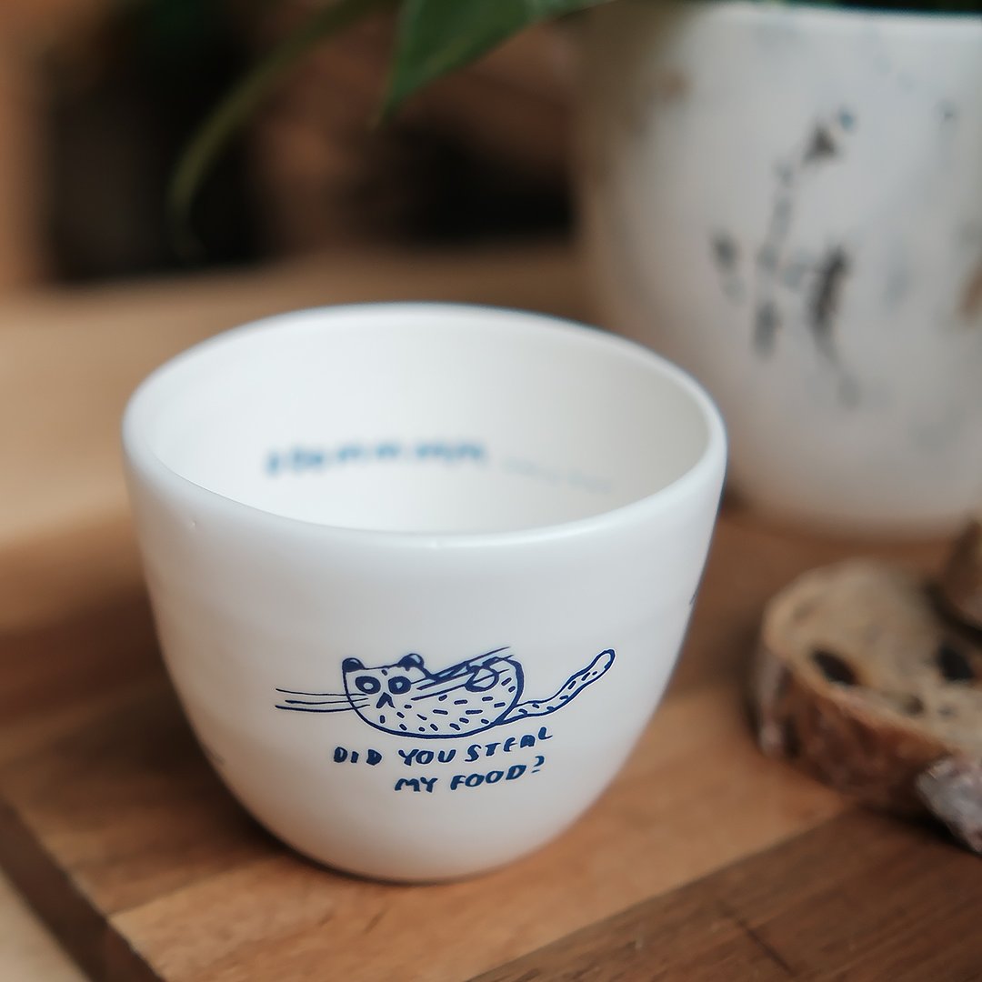 练习瑜伽の猫咪 手工陶瓷马克杯 - 咖啡杯/马克杯 - 瓷 白色