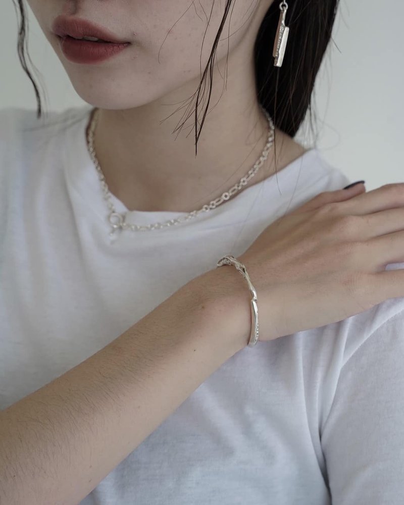 蚀刻纹流体手环_925银 - 手链/手环 - 纯银 