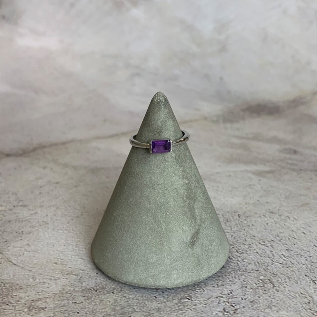|镶嵌珠宝| 紫水晶 镶嵌宝石方形框边戒指 一物一图 - 戒指 - 宝石 紫色