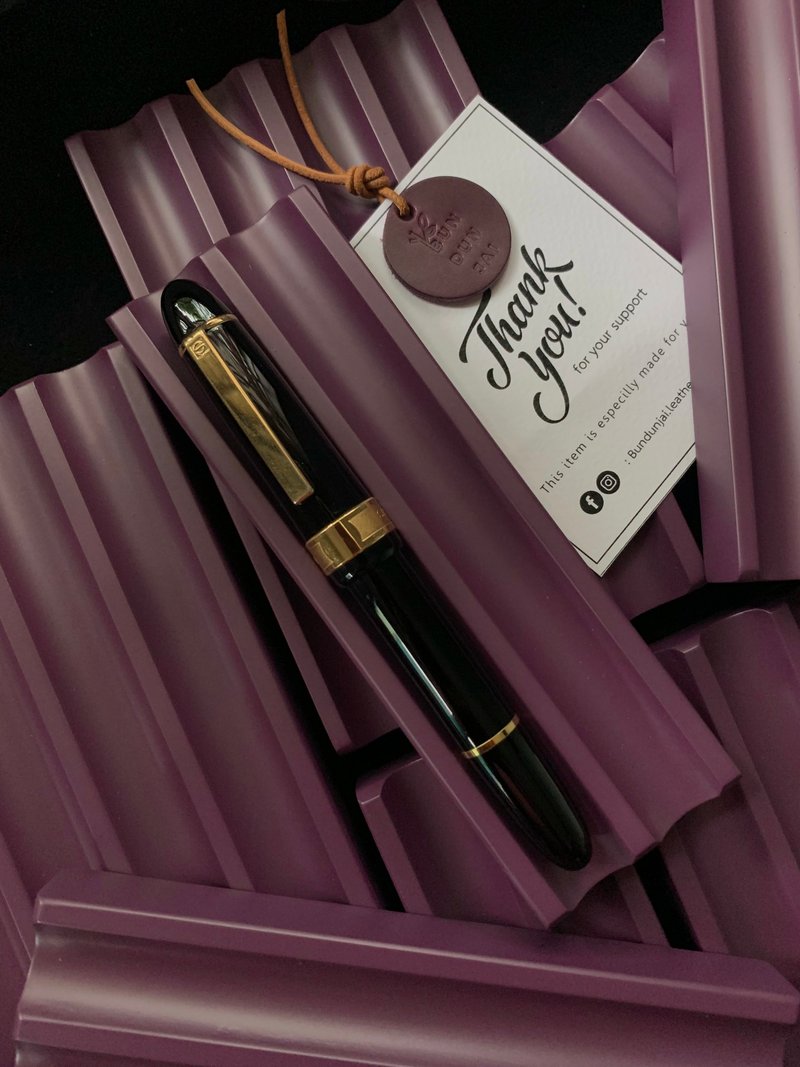 笔架 - 笔筒/笔座 - 木头 紫色