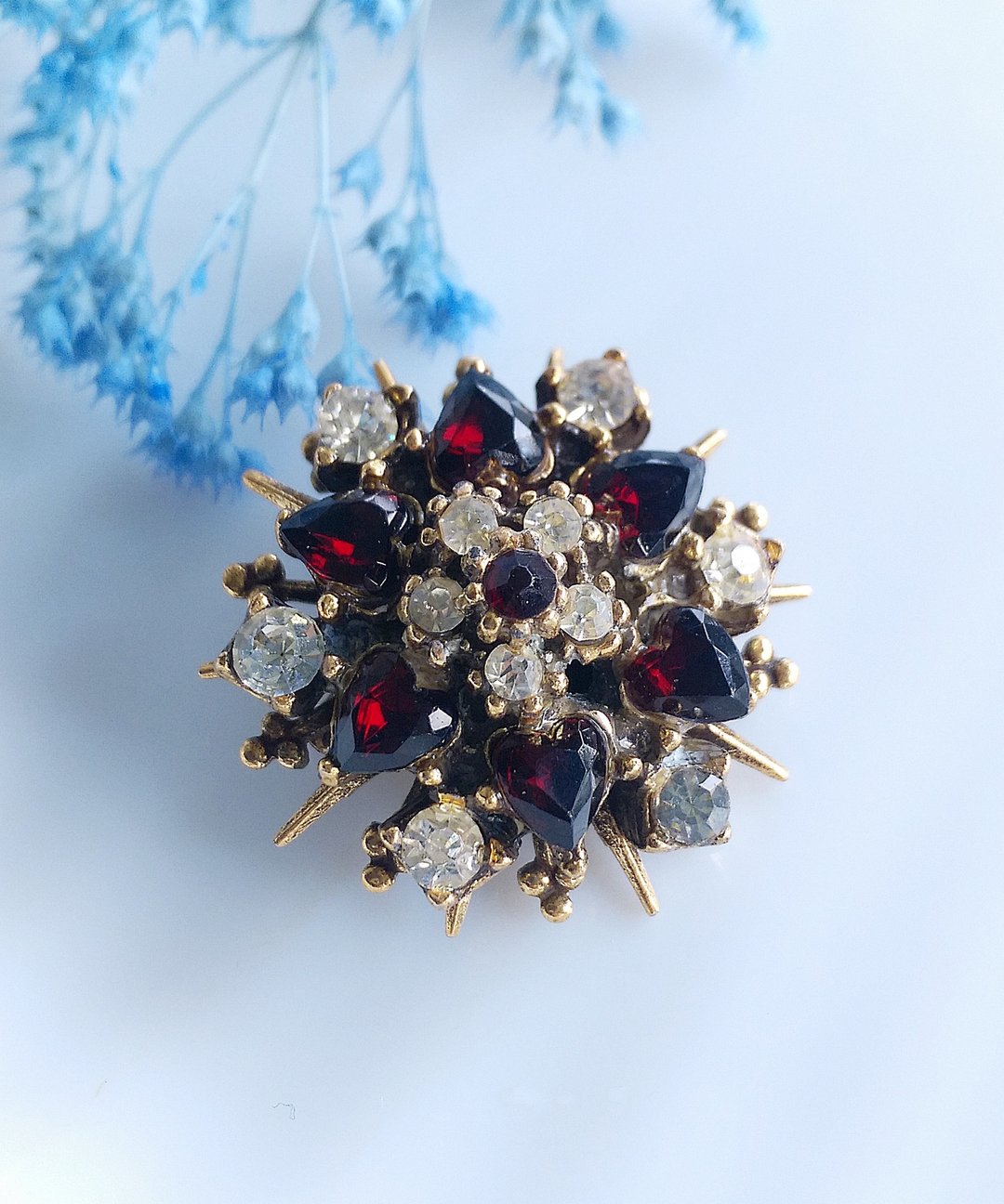 Vintage Jewelry 西洋古董饰品 小巧 优雅繁复 爱心花形 别针 - 徽章/别针 - 其他金属 金色