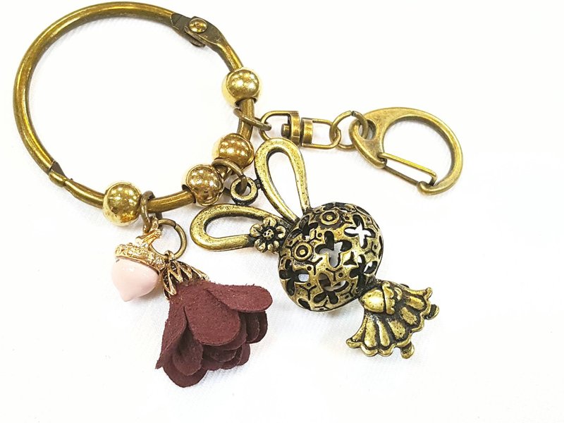 Paris*Le Bonheun。梦幻森林系列。可爱兔兔。橡果花朵钥匙圈 - 钥匙链/钥匙包 - 其他金属 粉红色