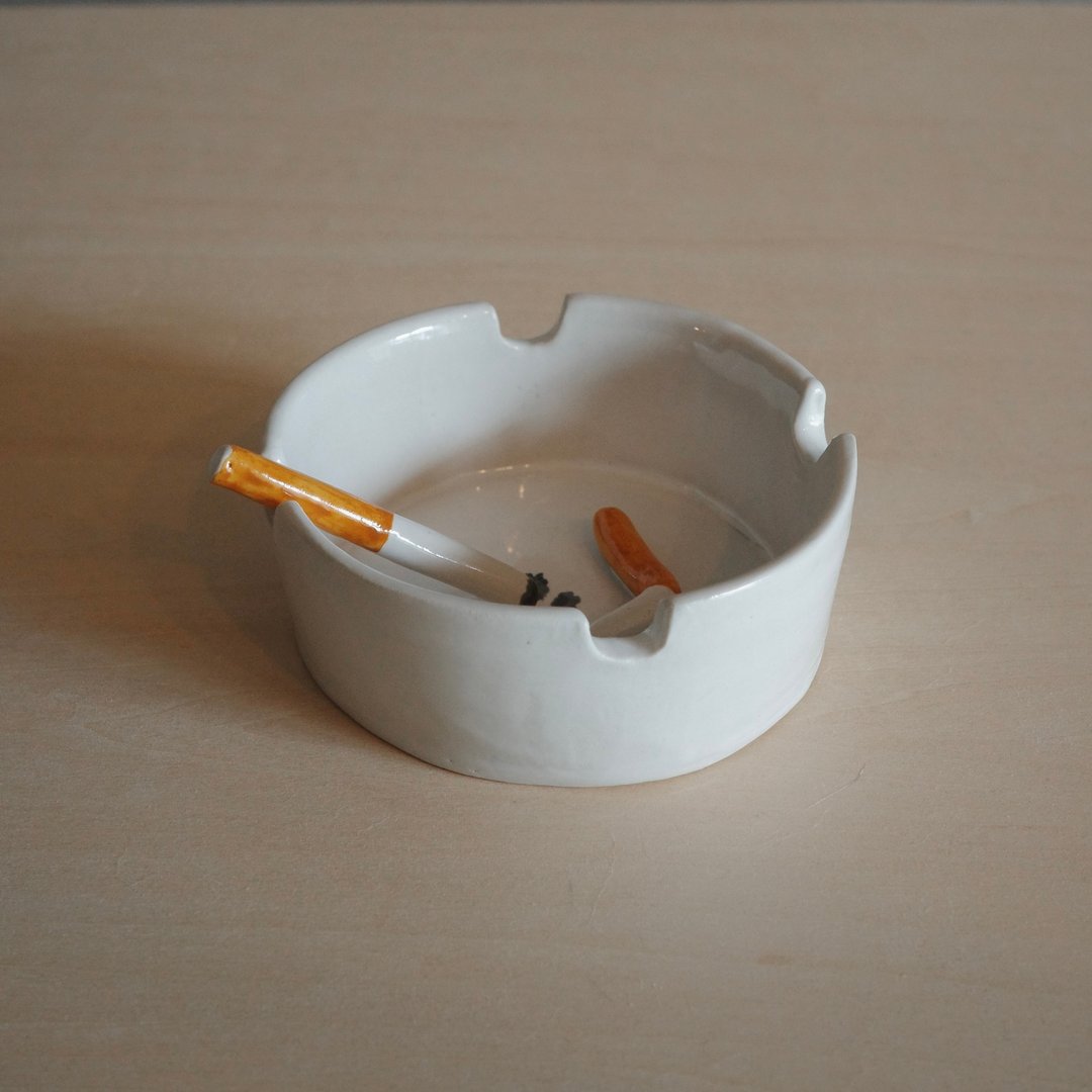 烟灰缸 / Ash tray - 摆饰 - 陶 白色
