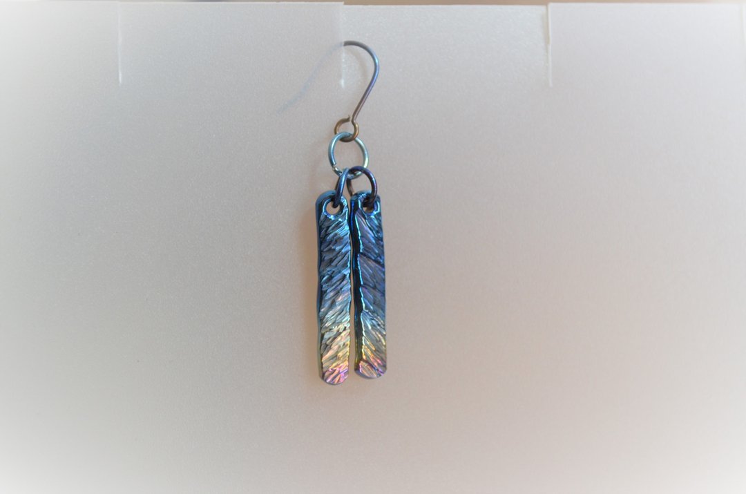 Titanium pierced earrings・Titanium pierced earrings・Grade・Short・Twin - 耳环/耳夹 - 其他金属 蓝色