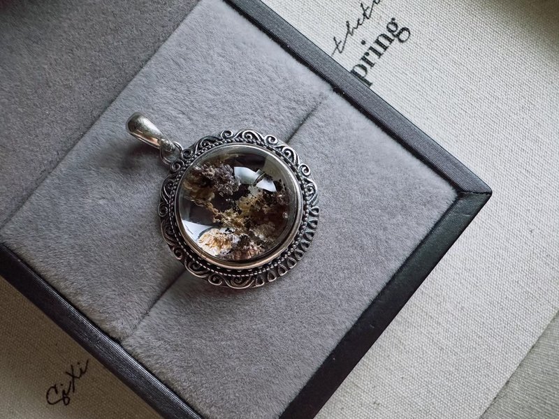 彩铁矿水晶吊坠-大地的色彩诗篇 - 项链 - 水晶 