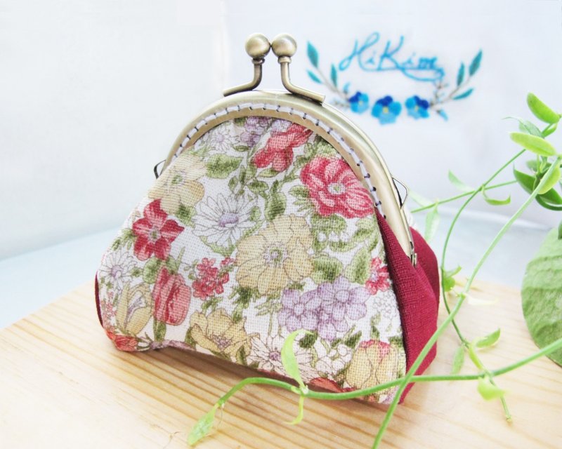 【花花世界】 口金包 (3色可选:古典红 清新蓝 个性黑) / 零钱包 古铜口金包 - 零钱包 - 棉．麻 红色