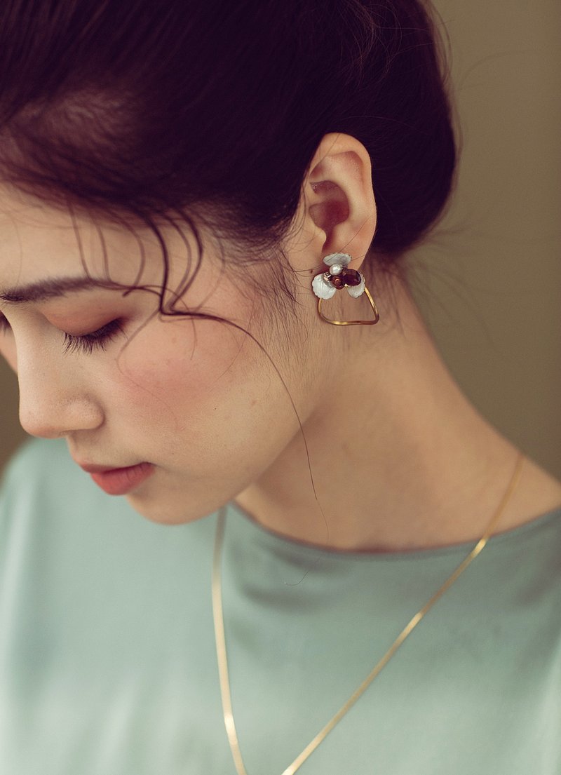 Febbi 圆舞曲系列- 圆弧线 - 耳环/耳夹 - 其他金属 白色