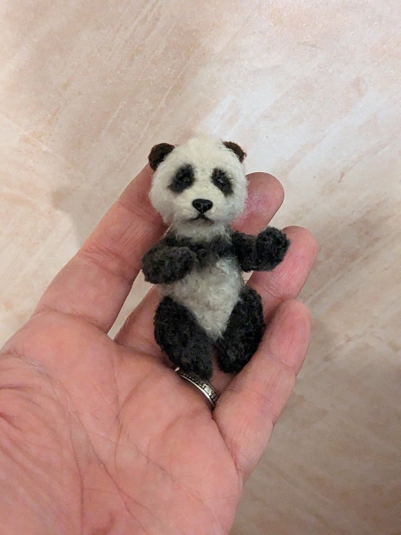 Panda chan. Crocheted. For adoption. Lovely pat. Kawaii. パンダ. 熊貓 - 玩偶/公仔 - 其他材质 白色