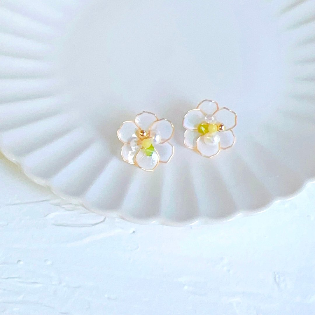 微透绿花染 水晶花树脂手工耳环饰品 无痛耳夹 uv饰品 礼物 - 耳环/耳夹 - 其他材质 白色