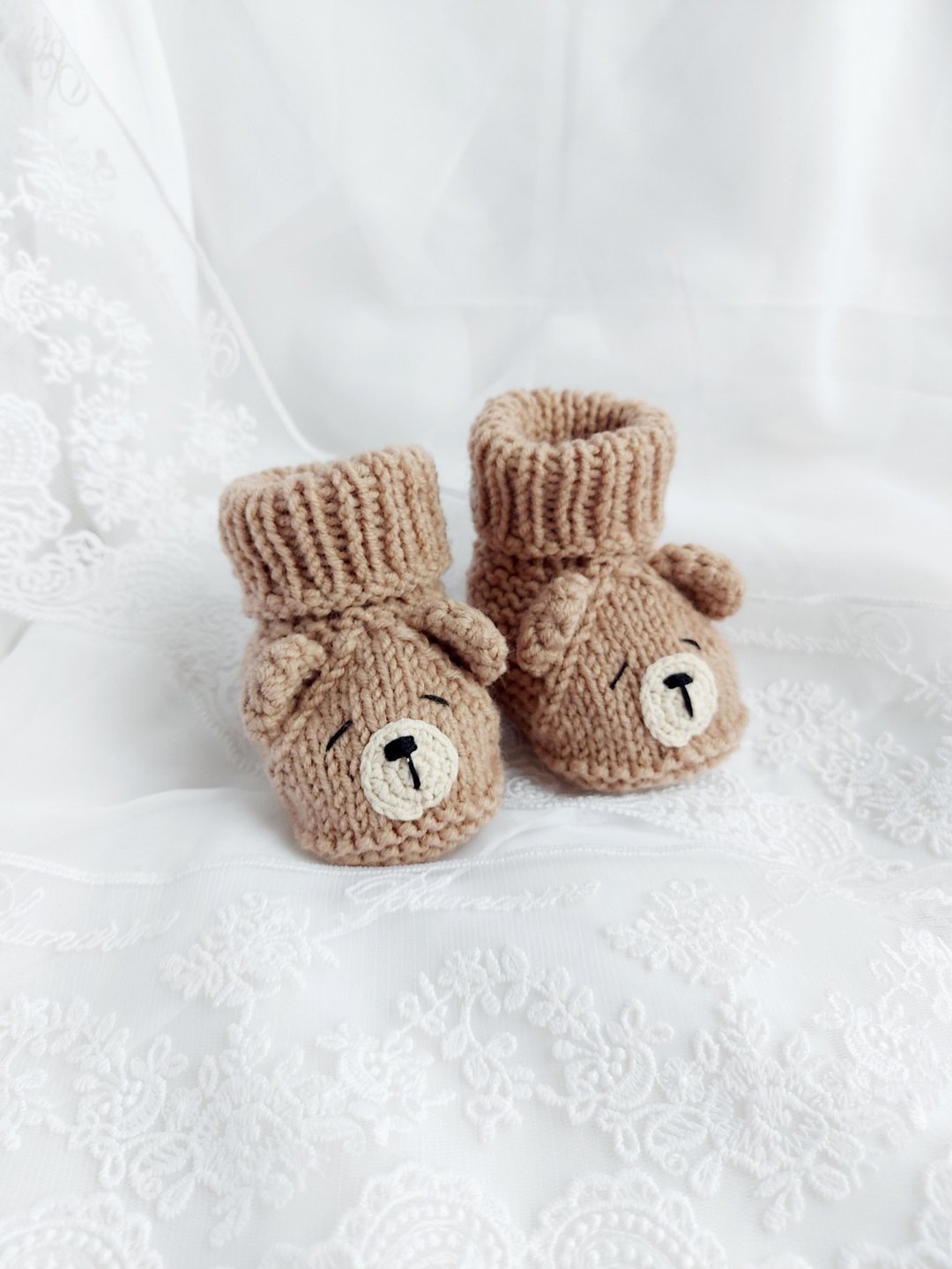 Knitted baby booties Baby shower gift Knitted bear shoes Booties for newborn - 婴儿鞋 - 羊毛 