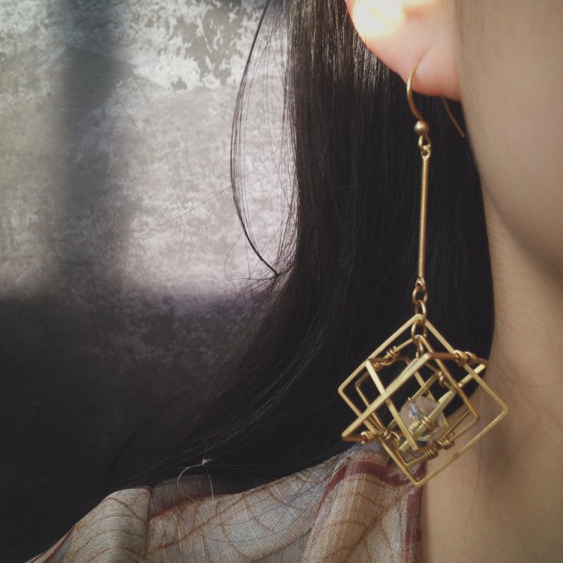 葉影幾何宇宙白水晶耳環耳夾耳墜原創設計禮物 - 耳环/耳夹 - 其他金属 