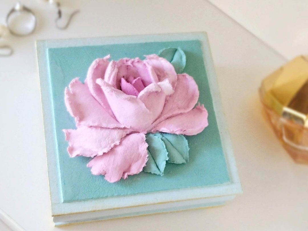 Small jewelry box with rose Gift for woman for Mother's day Trinket box for girl - 收纳用品 - 木头 蓝色