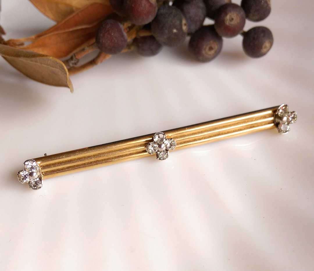西洋古董饰品。 ART DECO 简约一字 别针 - 徽章/别针 - 其他金属 金色