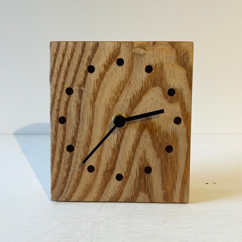 桌上时钟 梣木・直纹 - 时钟/闹钟 - 木头 卡其色