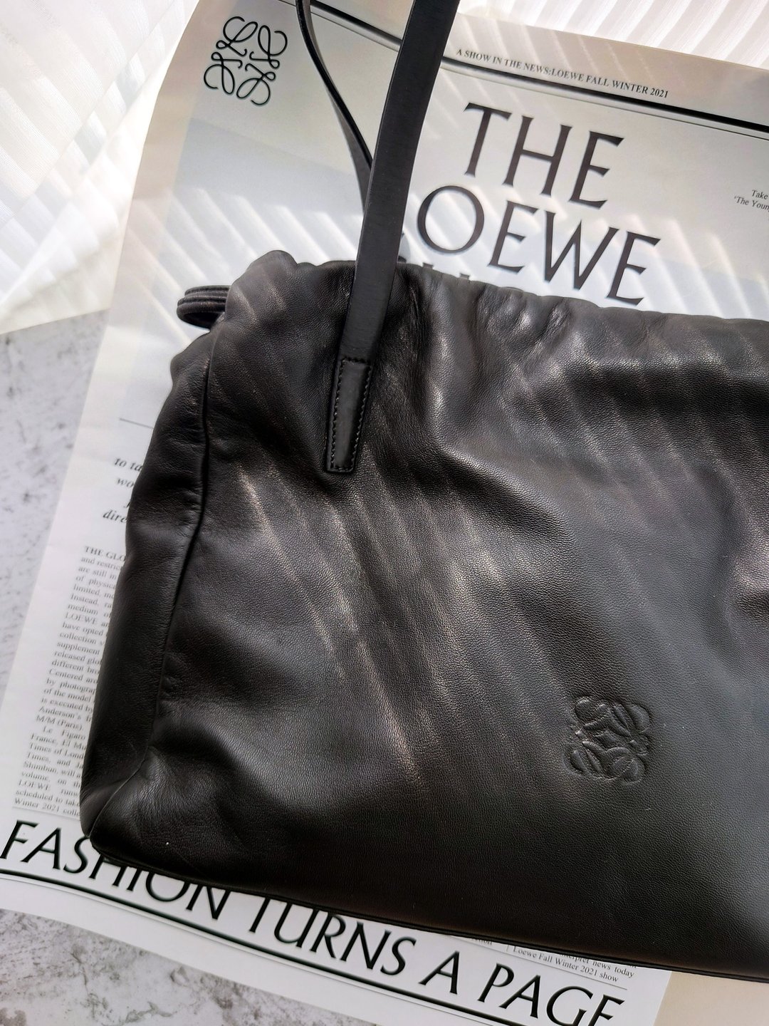 中古包 Loewe 纳帕软羊皮 托特包单肩包侧背包束绳包束绳袋通勤包 - 侧背包/斜挎包 - 真皮 黑色