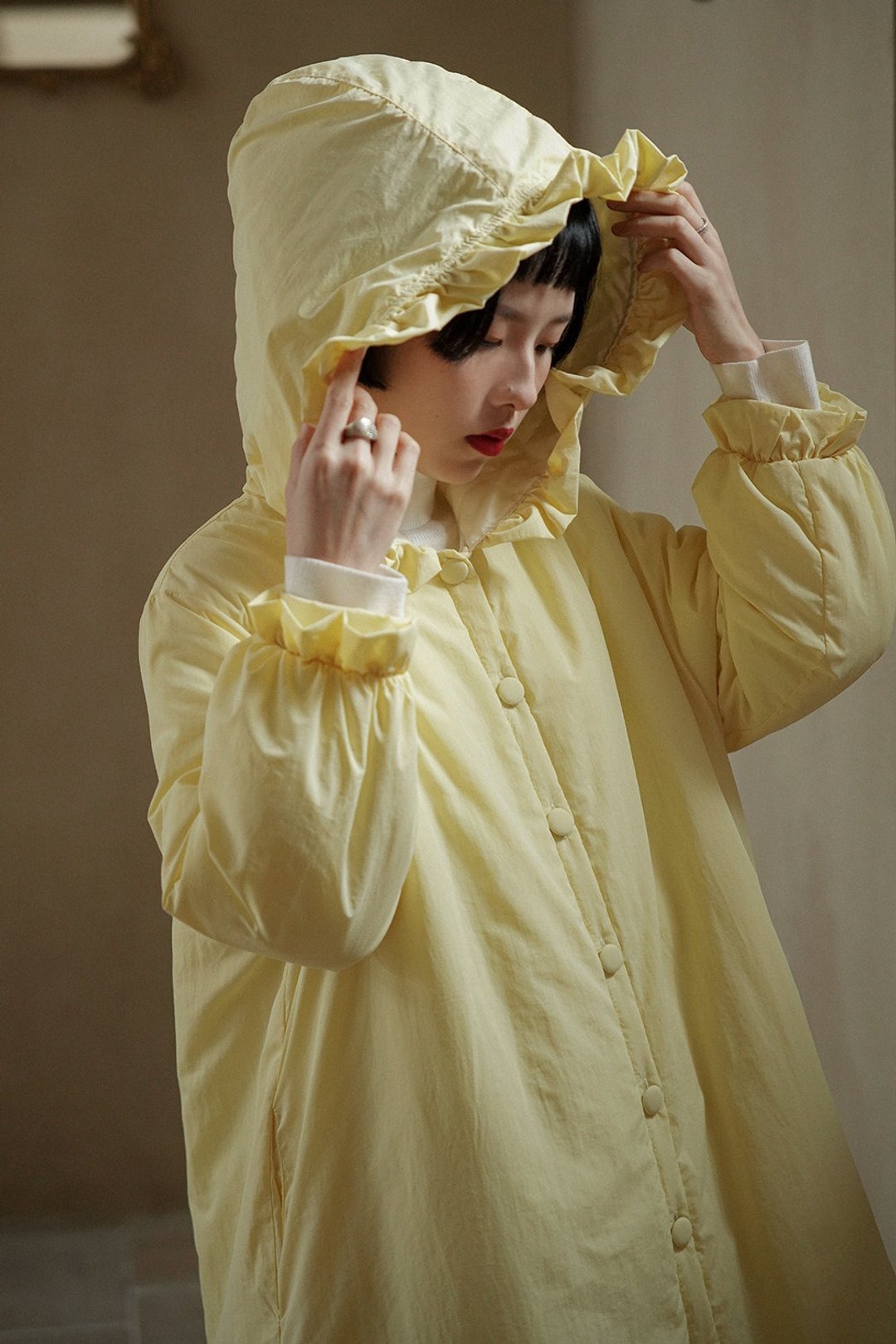 小鷄黃色 軟fufu小黑帽棉服外套 小個子荷葉邊中長款棉衣 - 女装休闲/机能外套 - 聚酯纤维 黄色