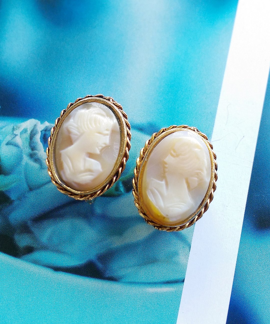 Vintage Jewelry 西洋古董饰品 CAMEO 手工 经典仕女 夹式耳环 - 耳环/耳夹 - 其他金属 金色
