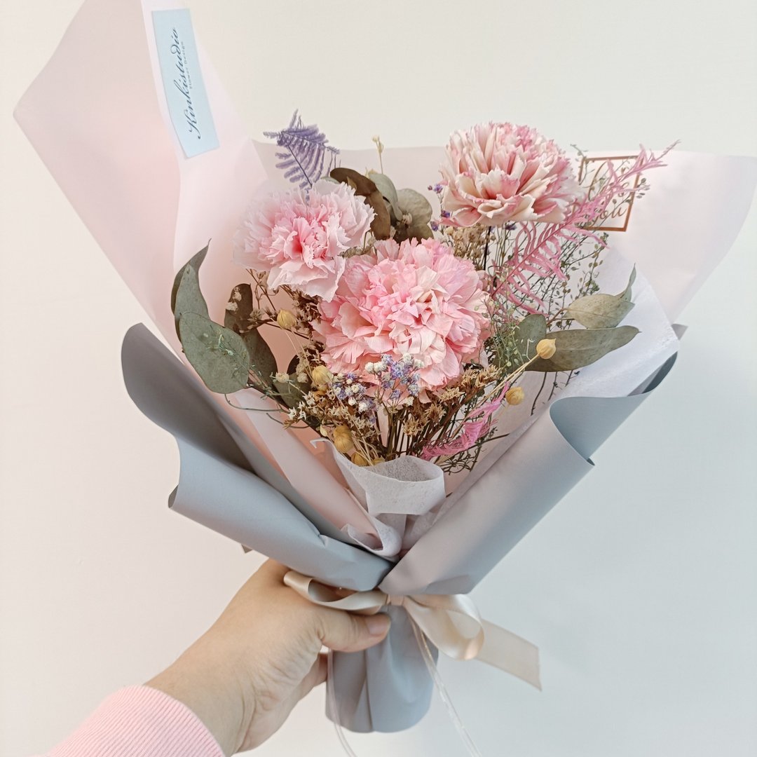 康乃馨干燥永生花束 婚礼结婚捧花永生干燥花生日礼物毕业花束七 - 干燥花/捧花 - 植物．花 多色