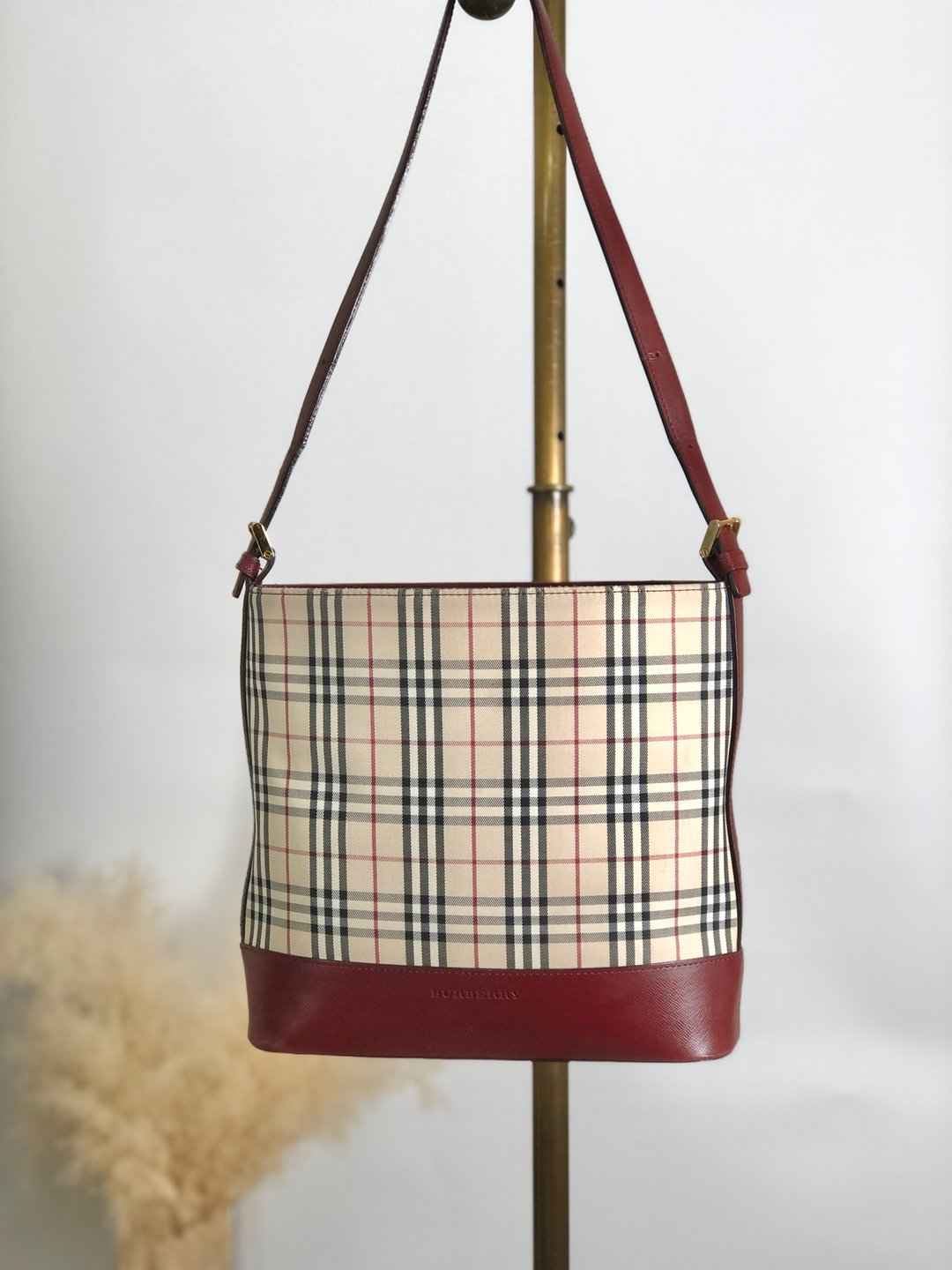 【VintageShop solo 日本直送中古包专卖店】BURBERRY 巴宝莉 经典格纹 手提包 米色×红色 帆布×皮革 托特包 Old Style y6b6m - 手提包/手提袋 - 棉 咖啡色