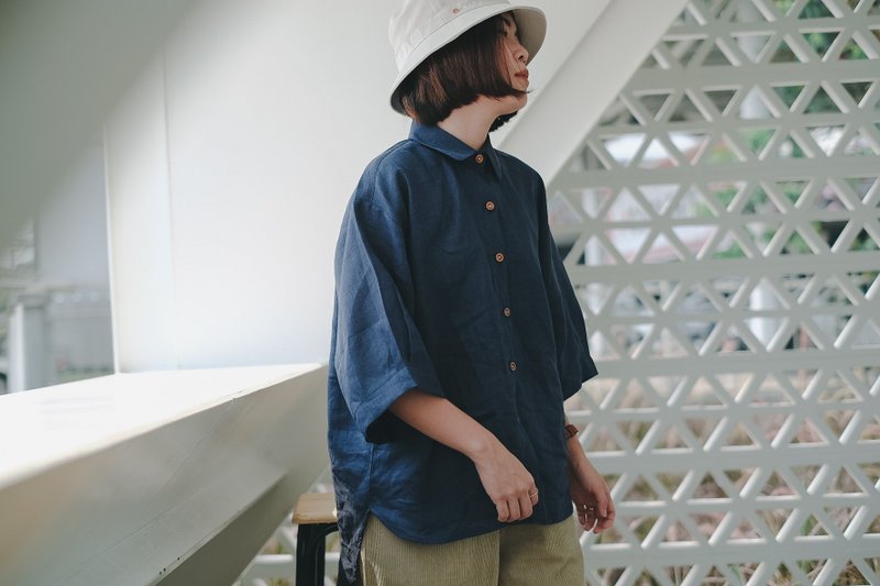 Oliver oversize linen Shirt 麻布 衬衫: Blue蓝色 - 女装衬衫 - 棉．麻 蓝色
