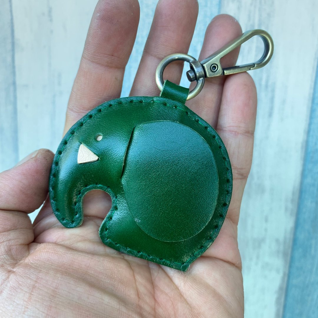 疗愈小物 手工皮革 深绿色 可爱 小象 纯手工缝制 钥匙扣 小尺寸 - 钥匙链/钥匙包 - 真皮 绿色