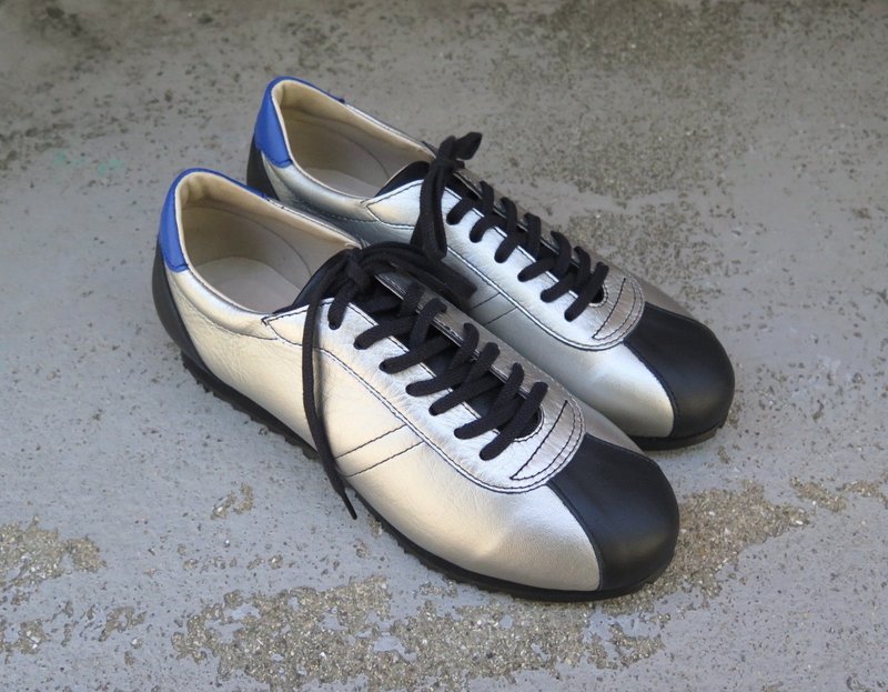 【日常百搭】经典设计与真皮质感！EMA 运动鞋 / 枪灰色 × 黑色 - 女款休闲鞋 - 真皮 银色