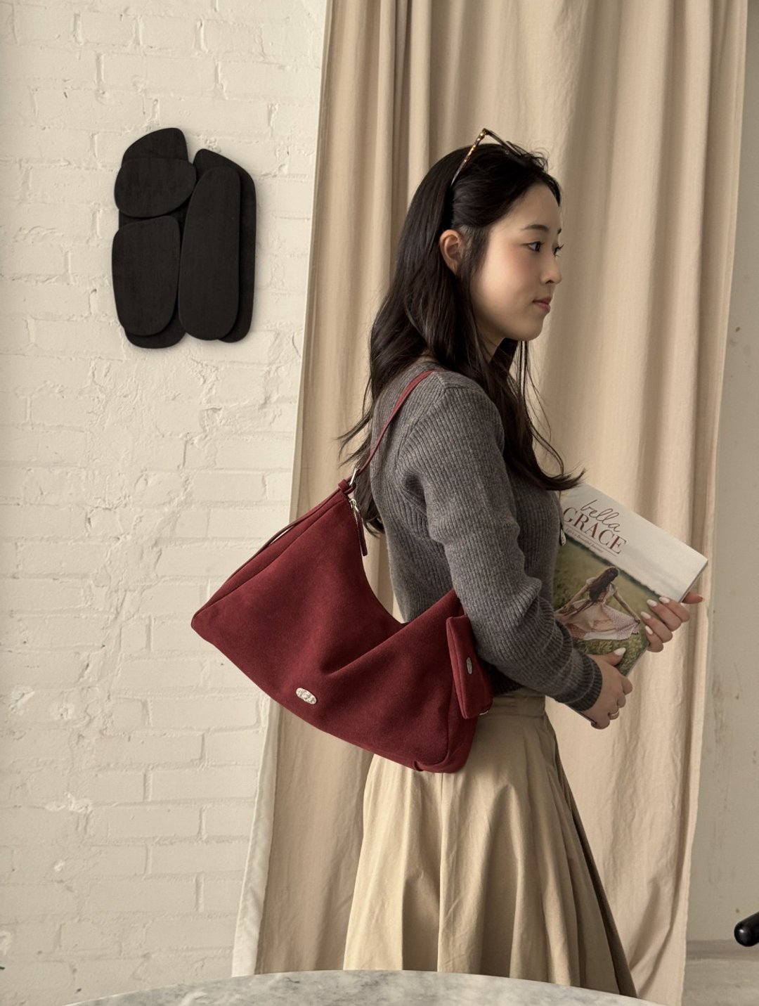 韩国 The Ally | Arden Bag 아든백 | 牛皮绒面革(附小包) - 手提包/手提袋 - 其他材质 卡其色