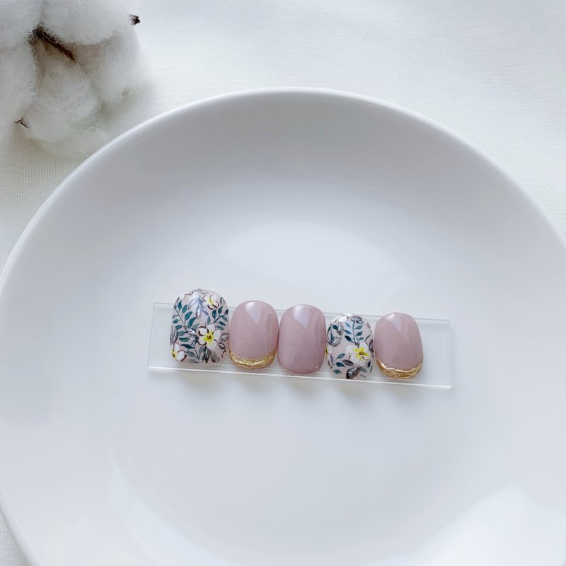 不平凡的鸡蛋花 指甲贴片/凝胶指甲/订制美甲贴片 NA 6 - 指甲油/指甲贴 - 其他材质 粉红色