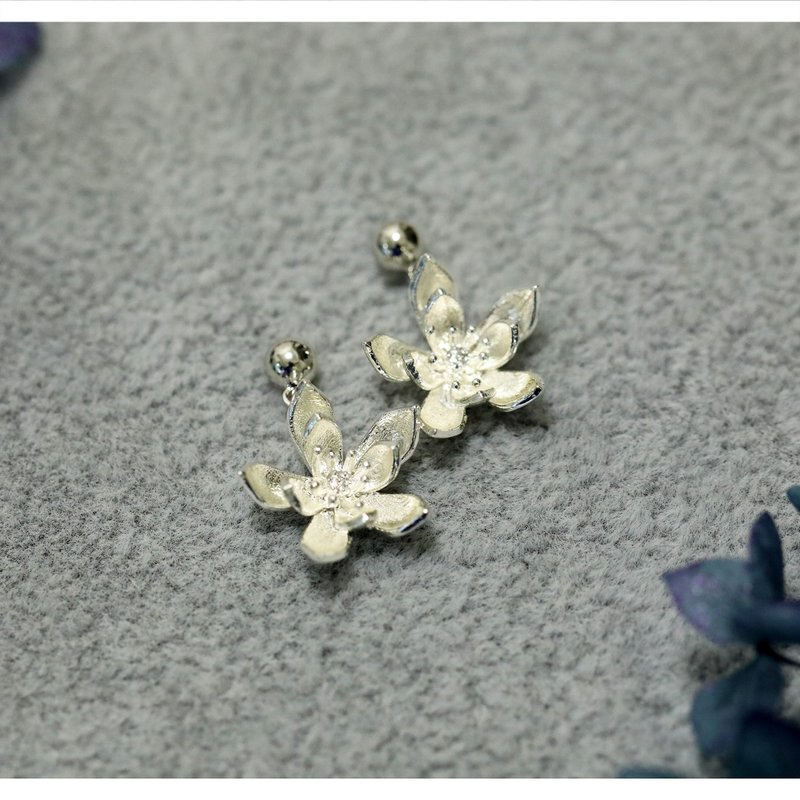 手作双层小莲花耳环耳钉耳饰925银耳针 - 耳环/耳夹 - 铜/黄铜 银色