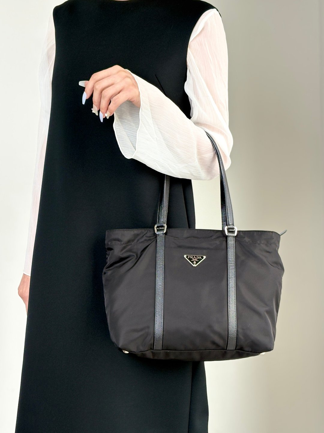 【日本直送 名牌中古包】PRADA 普拉达 托特包 黑色 三角标志 尼龙 vintage 古着 old 8caxp5 - 手提包/手提袋 - 尼龙 黑色