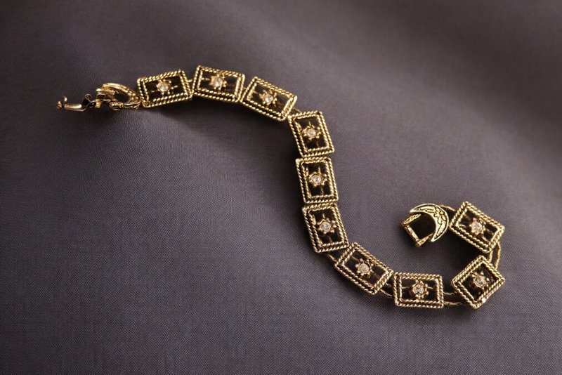 【CRUXART】西洋首饰珠宝-轻奢小品-古鉴之韵-70至80美国-铜手链 - 手链/手环 - 铜/黄铜 金色