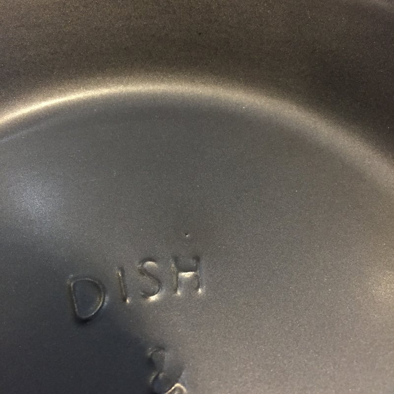 【展示惜福品】MEISTER HAND TOOLS圆形烤盘L-黑色 - 盘子/餐盘/盘架 - 陶 