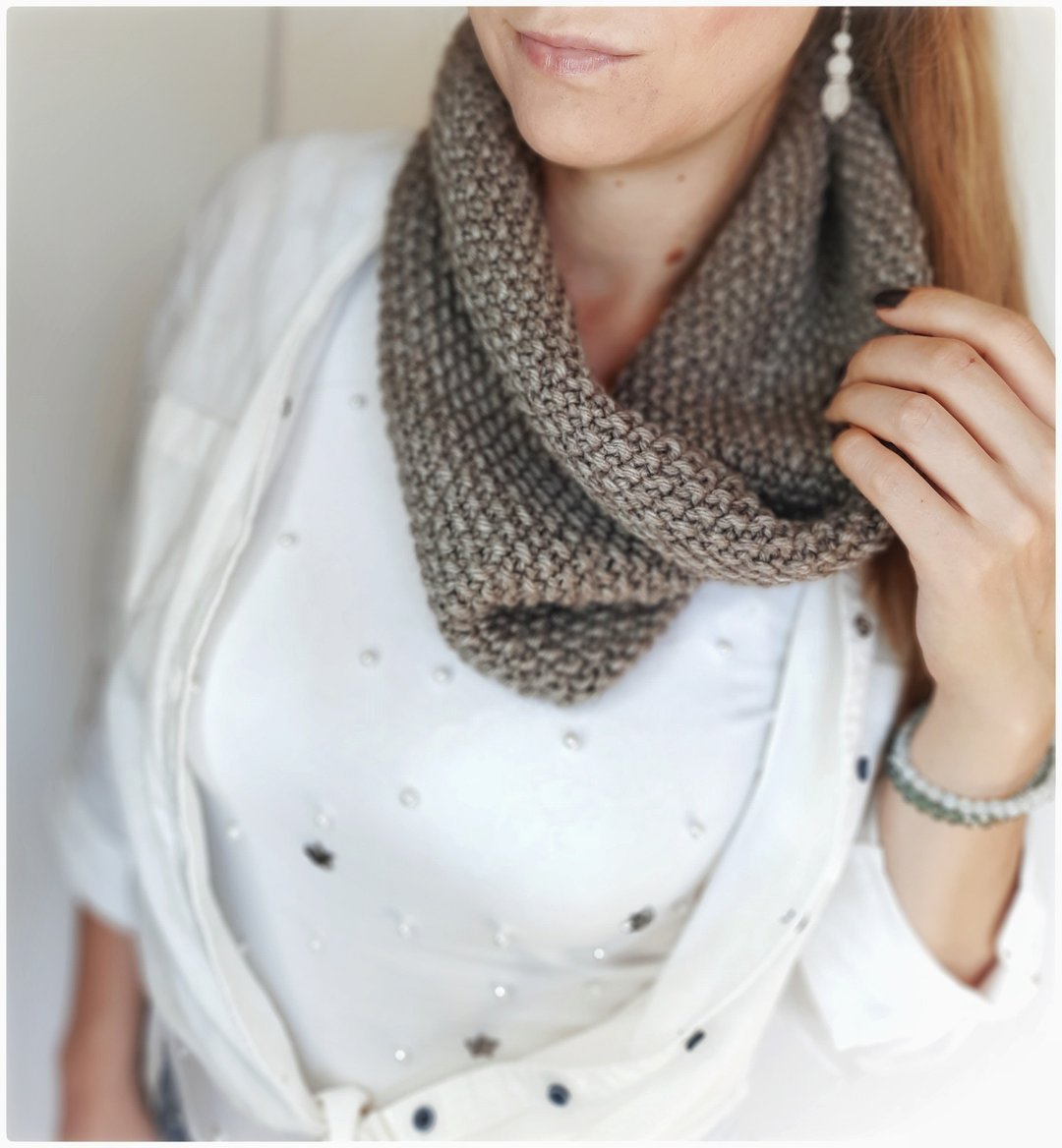 Infinity scarf alpaca knitted for women , handmade accessories , knit accessory - 丝巾 - 羊毛 咖啡色