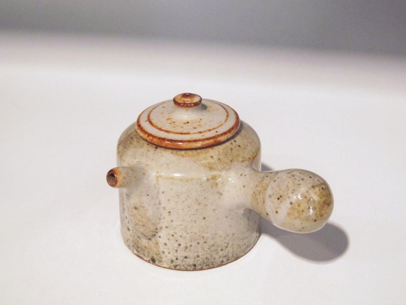 志野侧把茶壶 - 茶具/茶杯 - 陶 卡其色