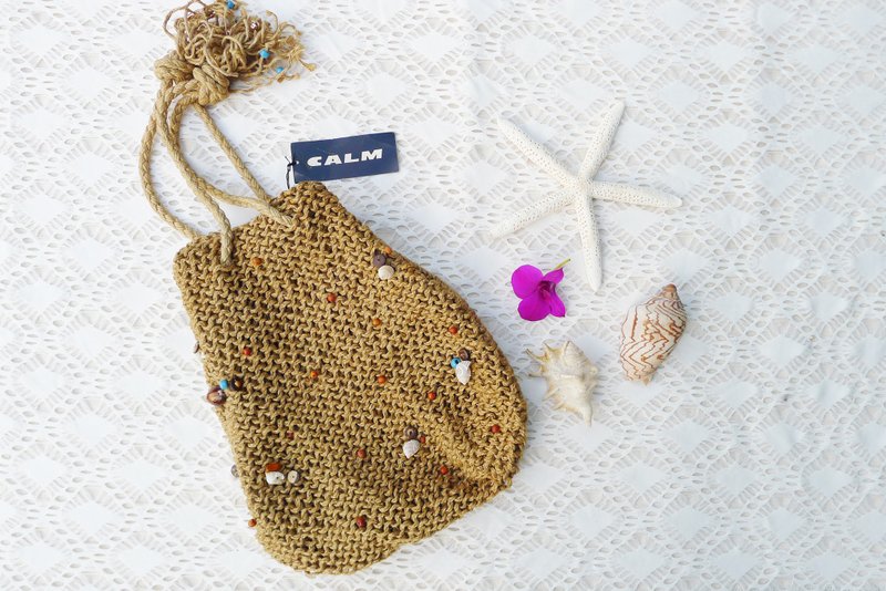 Vintage Deadstock Woven Burlap Rope 2 way bag, Beads and Seashell details - 手提包/手提袋 - 其他材质 咖啡色
