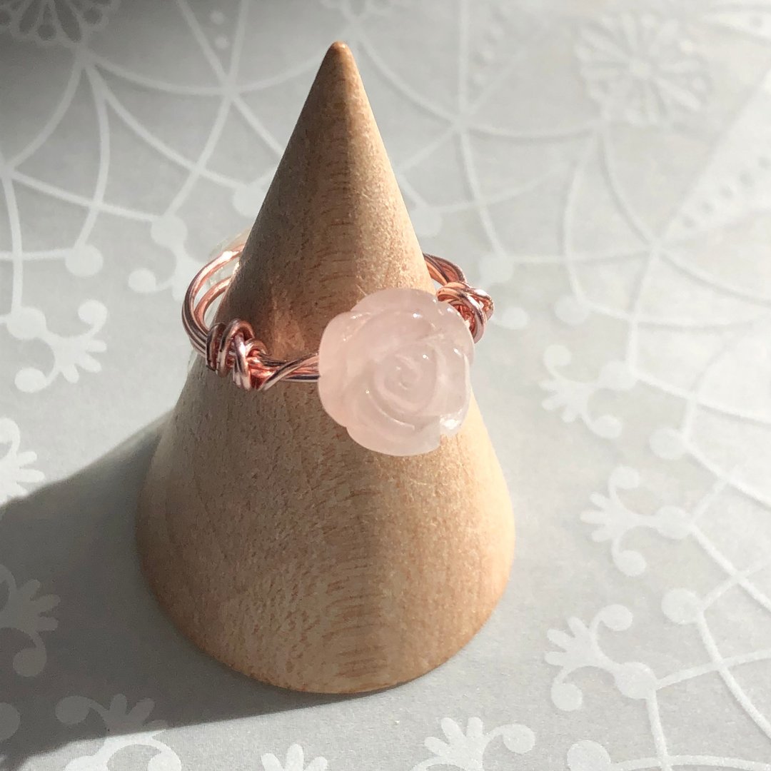 Wire ring of roses like Japanese sweets - 戒指 - 铝合金 粉红色